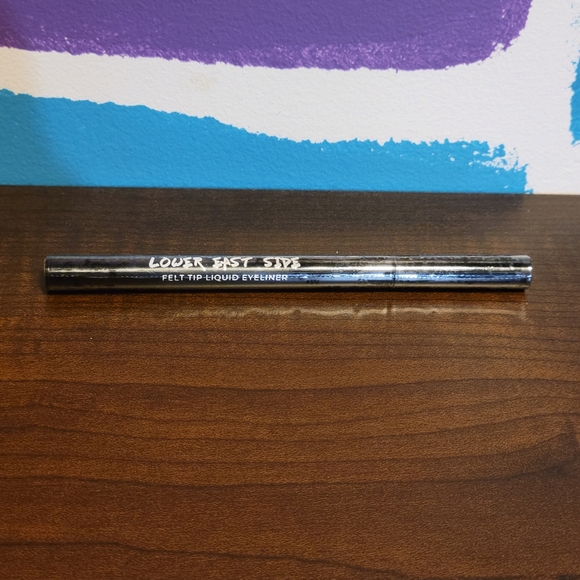 LES Beauty Felt Tip Liquid Eyeliner - Picture 2 of 7